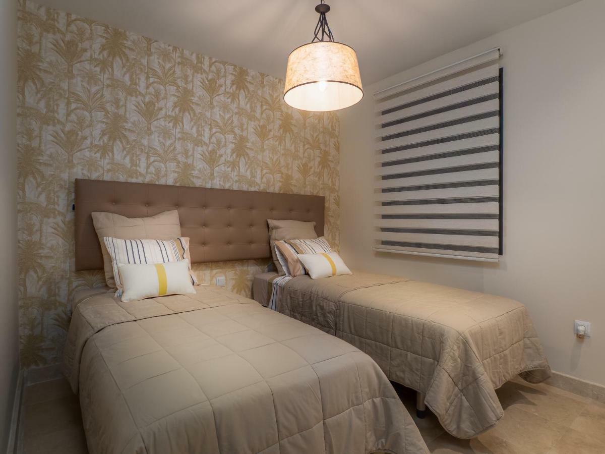 Amazing Two Bedroom Apartment In Los Flamingos, Marbella Estepona Zewnętrze zdjęcie